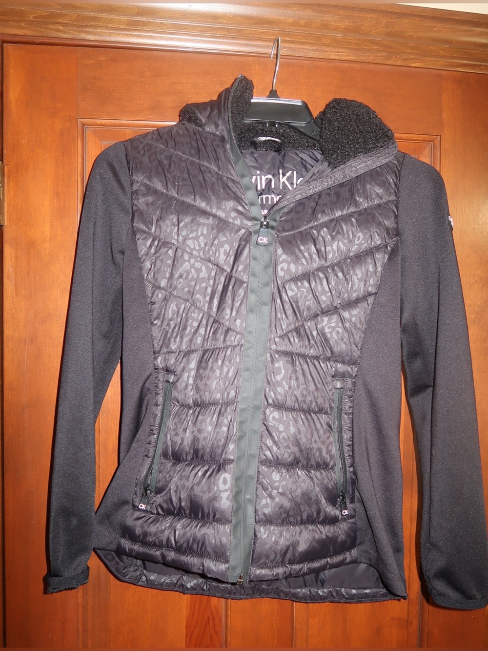 Calvin Klein Women's Black Quilted Hybrid Puffer Jacket